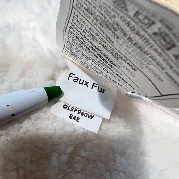 Spyder Women's Reversible Sherpa faux fur Bucket Hat white ski snowboard NWT - Picture 11 of 12